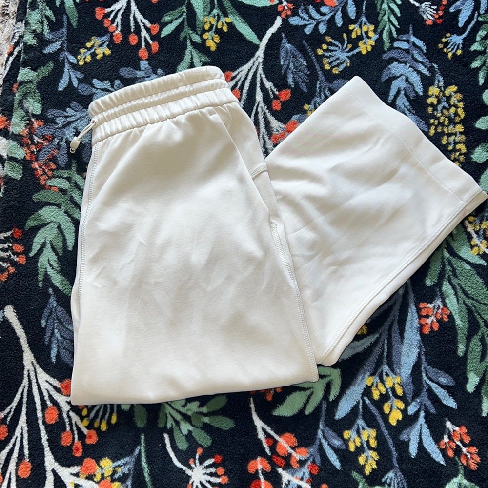 Lululemon Softstreme Pant. Worn once. The color Bone.